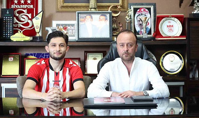Sivasspor'da 4 imza birden