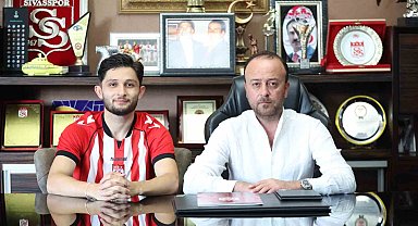 Sivasspor'da 4 imza birden