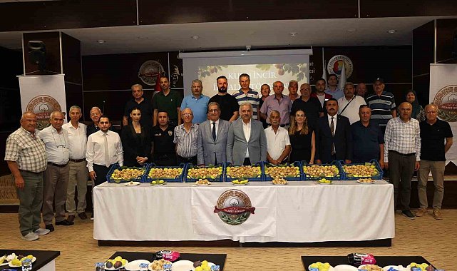 Söke'de sezonun ilk kuru inciri 600 TL'den alındı