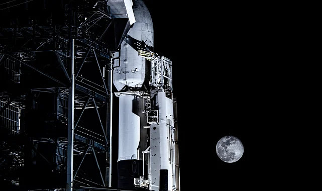 SpaceX'ten Ay'a çarpma açıklaması: Sorumlu uzay operasyonları için çalışıyoruz
