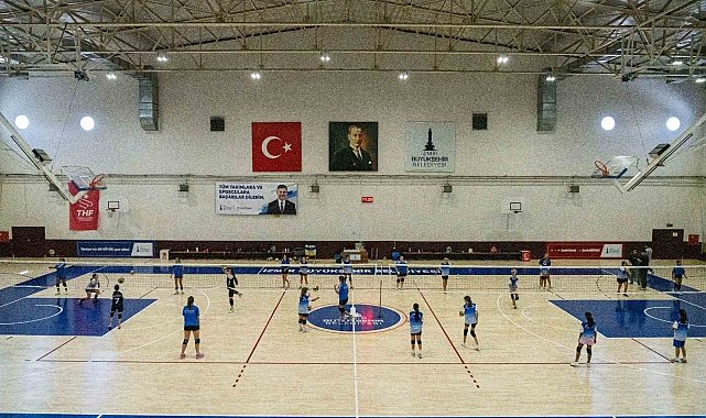Spor okullarında voleybola yoğun ilgi