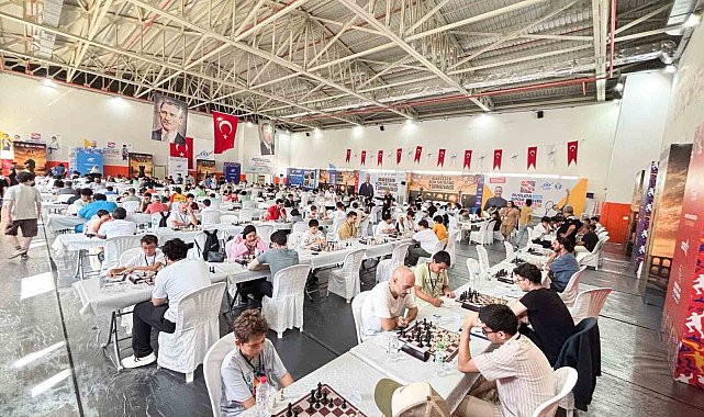 Sultangazi'de uluslararası satranç heyecanı başladı