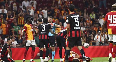 Süper Lig'de yeni sezonun ilk kırmızı kartı Alexandros Kyziridis'e çıktı