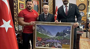Taha Akgül ve Rıza Kayaalp'ten MHP Lideri Bahçeli'ye ziyaret
