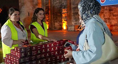 Tarsus'ta 16 camide kandil simidi ikram edildi