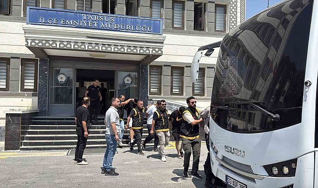 Tarsus'ta alacak verecek kavgası kanlı bitti: 2 kuzen öldü, 6 şüpheli adliyede