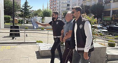 Tartıştığı kişiyi bıçaklayarak öldüren zanlı adliyeye sevk edildi