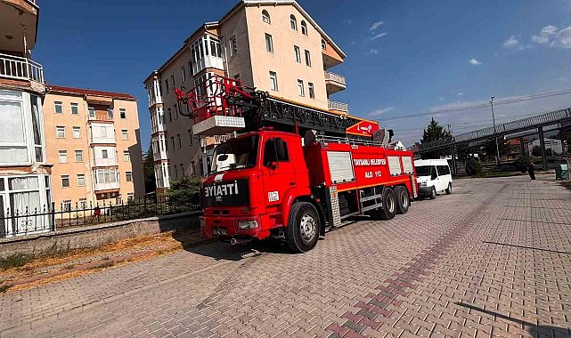 Tavşanlı'da mutfakta çıkan yangını itfaiye söndürdü