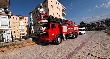Tavşanlı'da mutfakta çıkan yangını itfaiye söndürdü