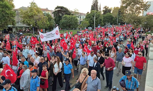 Tekirdağ'da 30 Ağustos coşkusu kortejle zirve yaptı