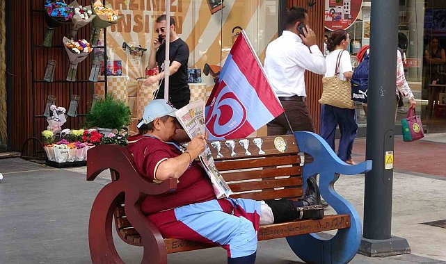 Trabzon'da 7'den 70'e herkes Salah'ı bekliyor