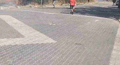 Trafonun patlaması sonucu çıkan yangın tatilcilere panik yaşattı