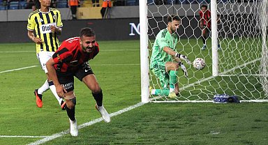 Trendyol Süper Lig: Gençlerbirliği: 2 - Fenerbahçe: 1