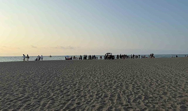 Tur ile gelip denize giren 16 yaşındaki çocuk kayboldu: Son anları kamerada