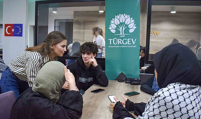 TÜRGEV, üç ülkeden gençleri GENÇ-AĞ'da buluşturuyor