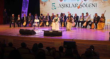 Türkiye ve Türk Dünyası'ndan aşıklar aynı sahnede buluştu