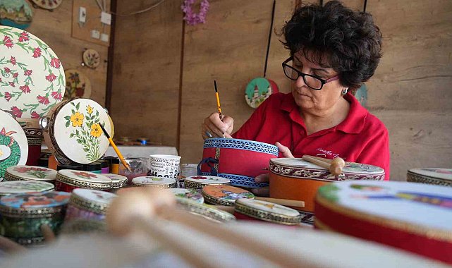 Türkiye'nin farklı şehirlerinden gelen usta ve sanatçılar, Kastamonu'da el emeği ürünlerini tanıttı