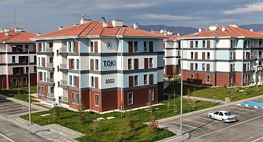 Türkiye'de konut satışı düştü, Ağrı'da yükseldi