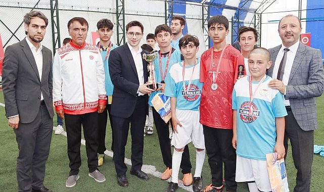 Turnuvanın şampiyonu Semihaşakir
