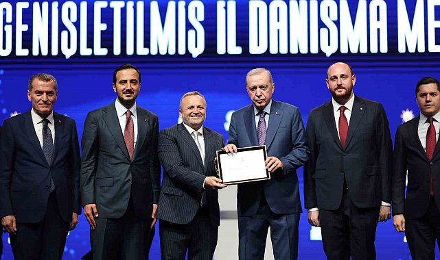 Tuzla, Çekmeköy ve Şile Belediye Başkanları AK Parti'ye katıldı