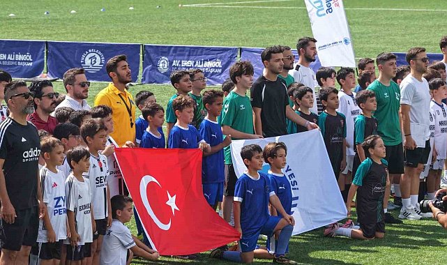 Tuzla'da 30 Ağustos Zafer Kupası sahiplerini buldu