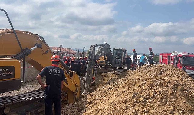 Tuzla'da bir işçi toprak altında kaldı