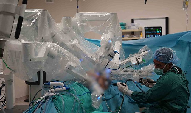 Ürolojide robotik ameliyatla üç boyutlu ve hassas cerrahi