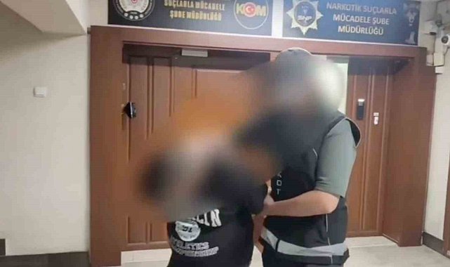 Uyuşturucu taciri suçüstü yakalandı
