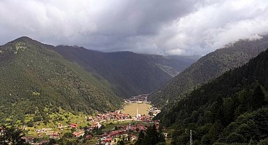 Uzungöl, yağış sonrası kahverengine büründü