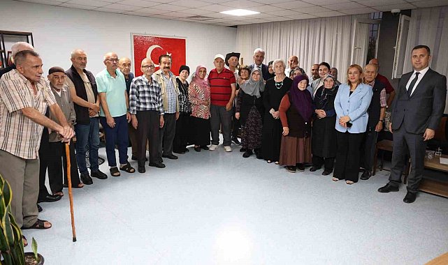 Vali Makas doğum günü sevincine ortak oldu