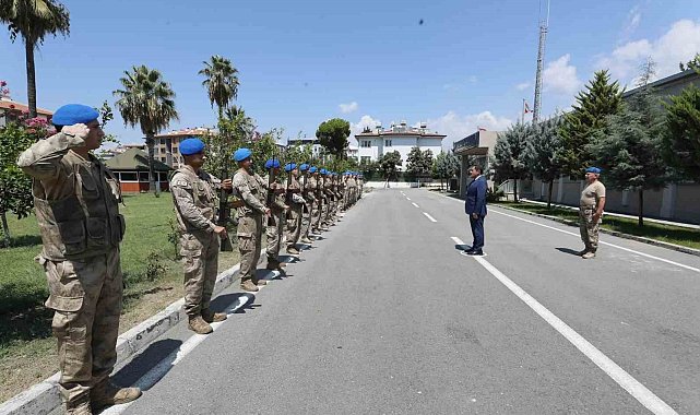 Vali Masatlı, Dörtyol'da komandolarla bir araya geldi