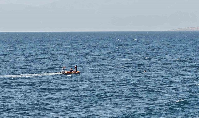 Van Gölü'nde akıntıya kapılan yüzücü sahil güvenlik ekiplerince kurtarıldı