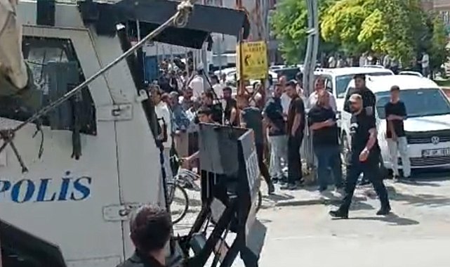 Van'da iki aile arasında taşlı sopalı kavga: 2 yaralı