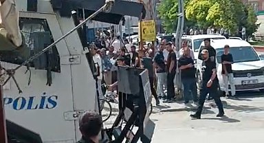 Van'da iki aile arasında taşlı sopalı kavga: 2 yaralı