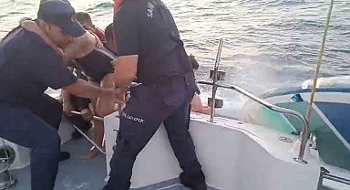 Yalova'da denizde sürüklenen baba ve kızı 5 kilometre açıkta kurtarıldı
