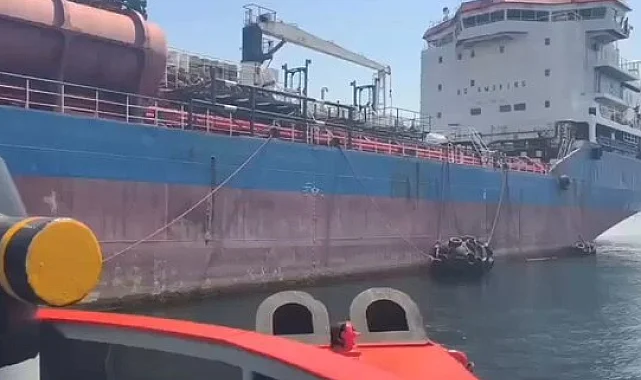 Yalova'da makine arızası yapan tanker güvenli bölgeye çekildi