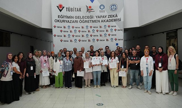Yapay zeka okuryazarı öğretmen akademisi programı sona erdi