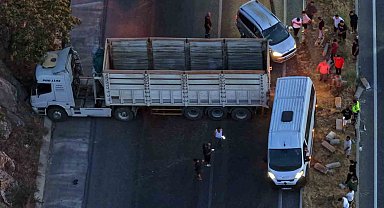 Yatağan'da kaza, tır yolu kapattı, ulaşım aksadı