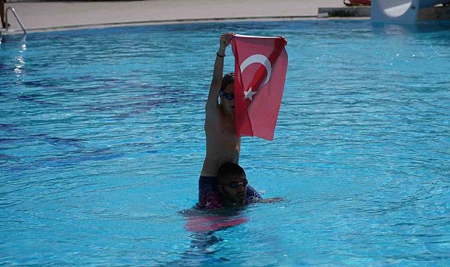 Yaz spor okulları sona erdi, yüzlerce öğrenci sertifikalarını aldı