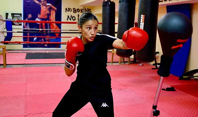 Yaz Spor Okulları'nda boks eğitimleri yoğun ilgi görüyor