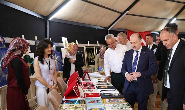 Yıl sonu emekleri görücüye çıktı