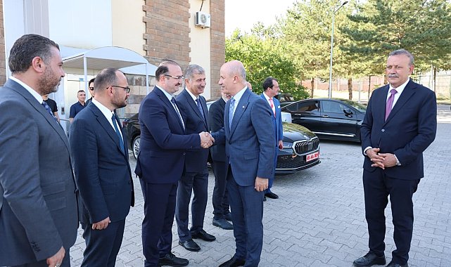 YÖK Başkanı Özvar, bölge üniversiteleri rektörleriyle Ahlat'ta bir araya geldi