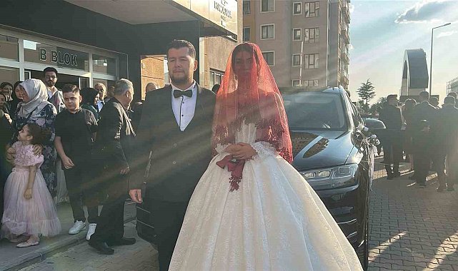 Yozgat Valisi'nin makam aracı şehit oğluna gelin arabası oldu