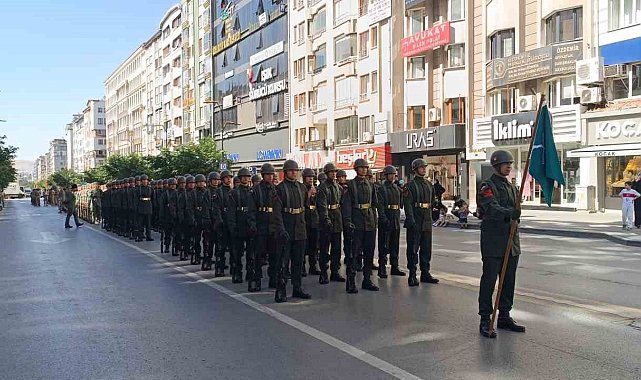 Zafer provası gerçeğini aratmadı