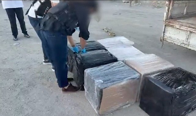 Zeytinburnu'nda araçtan 83 kilogram uyuşturucu çıktı