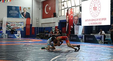 20 Ülkeden 140 sporcu, Artvin'de minderde