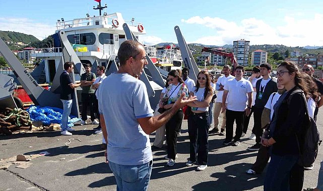 20 ülkeden öğrenciler KTÜ'nün araştırma gemisiyle Karadeniz'e açıldı