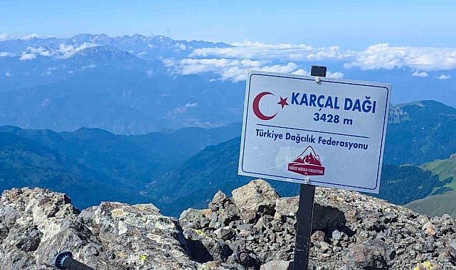 3 bin 428 rakımdaki Karçal Dağı'nın zirvesi havadan görüntülendi