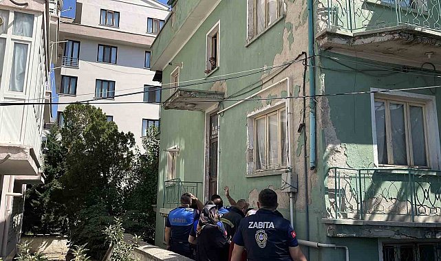 'Binadan kötü koku' ihbarı ekipleri alarma geçirdi, gerçek bambaşka çıktı