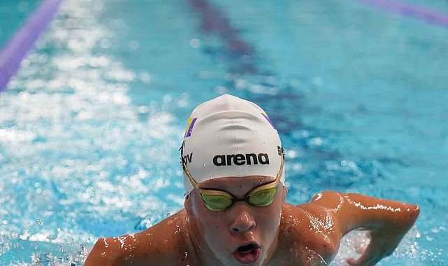 700'ü aşkın sporcu Kocaeli'de kulaç atıyor